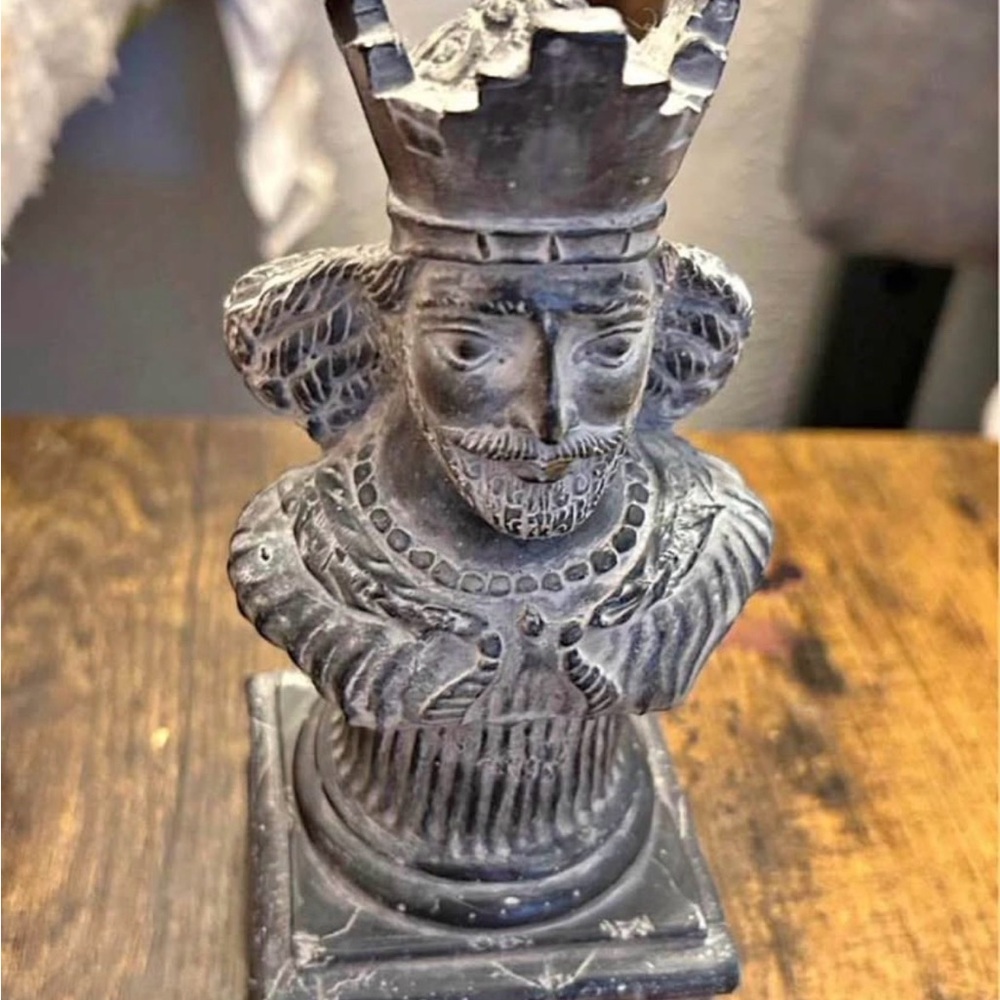 Persian King Shapur figurine 6.5"
